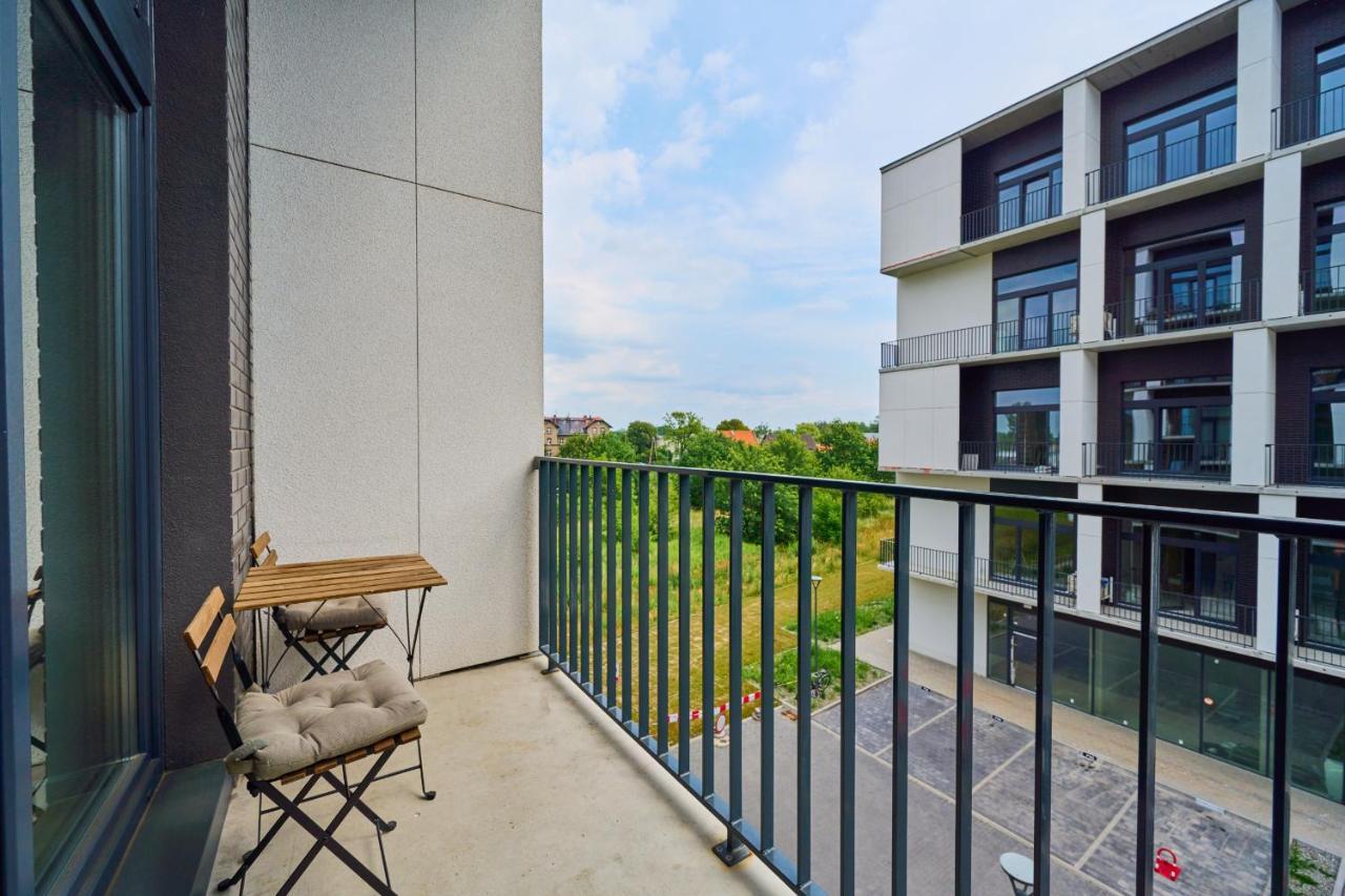 Mezzanine Studio Apartments Zarembowicza Wroclaw Airport By Renters ภายนอก รูปภาพ