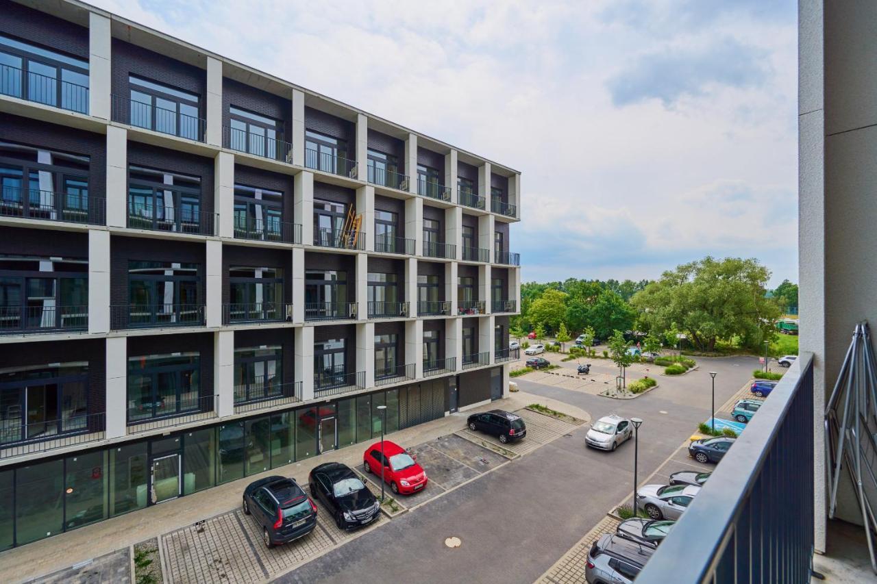 Mezzanine Studio Apartments Zarembowicza Wroclaw Airport By Renters ภายนอก รูปภาพ