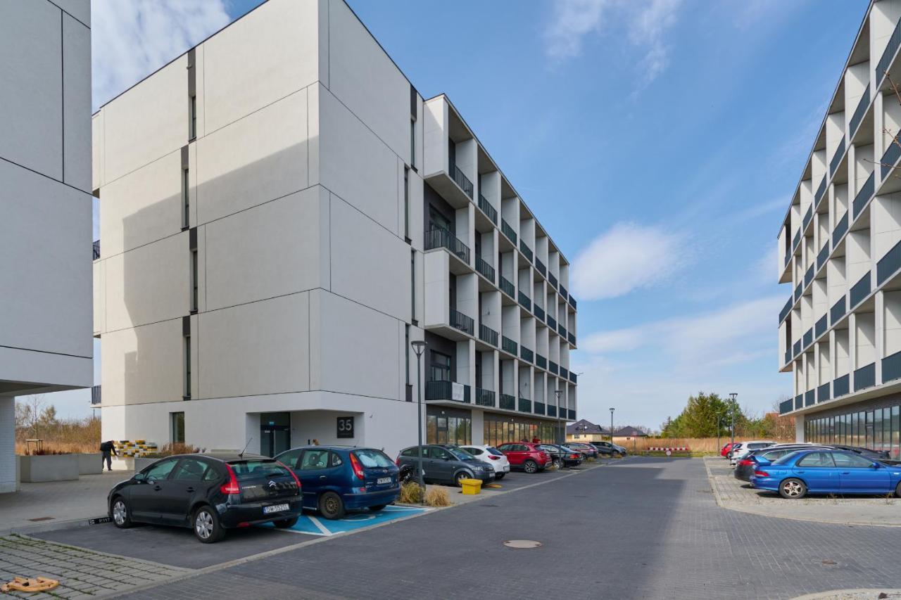Mezzanine Studio Apartments Zarembowicza Wroclaw Airport By Renters ภายนอก รูปภาพ