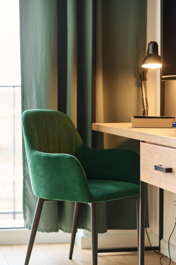 Mezzanine Studio Apartments Zarembowicza Wroclaw Airport By Renters ภายนอก รูปภาพ
