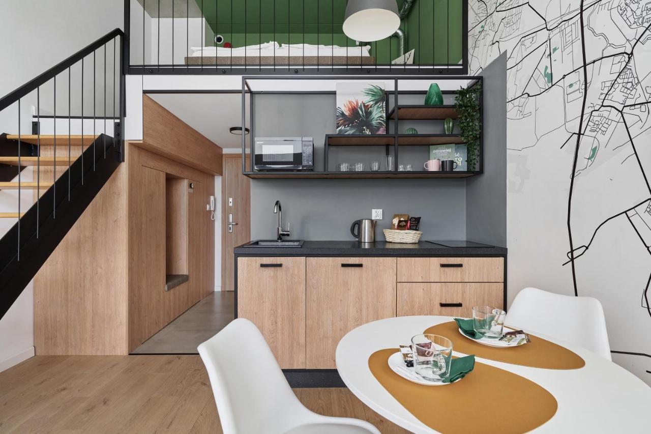 Mezzanine Studio Apartments Zarembowicza Wroclaw Airport By Renters ภายนอก รูปภาพ