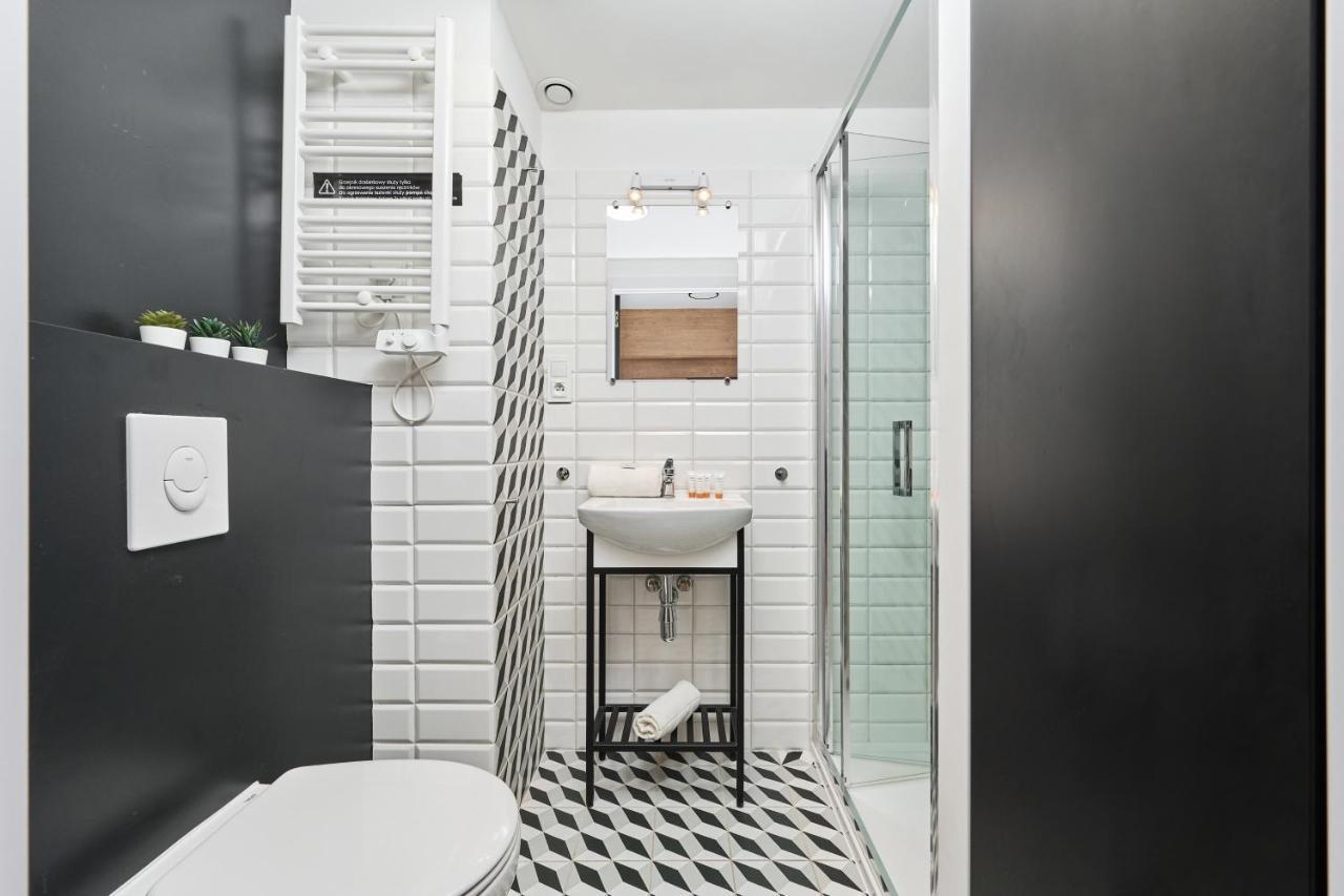 Mezzanine Studio Apartments Zarembowicza Wroclaw Airport By Renters ภายนอก รูปภาพ