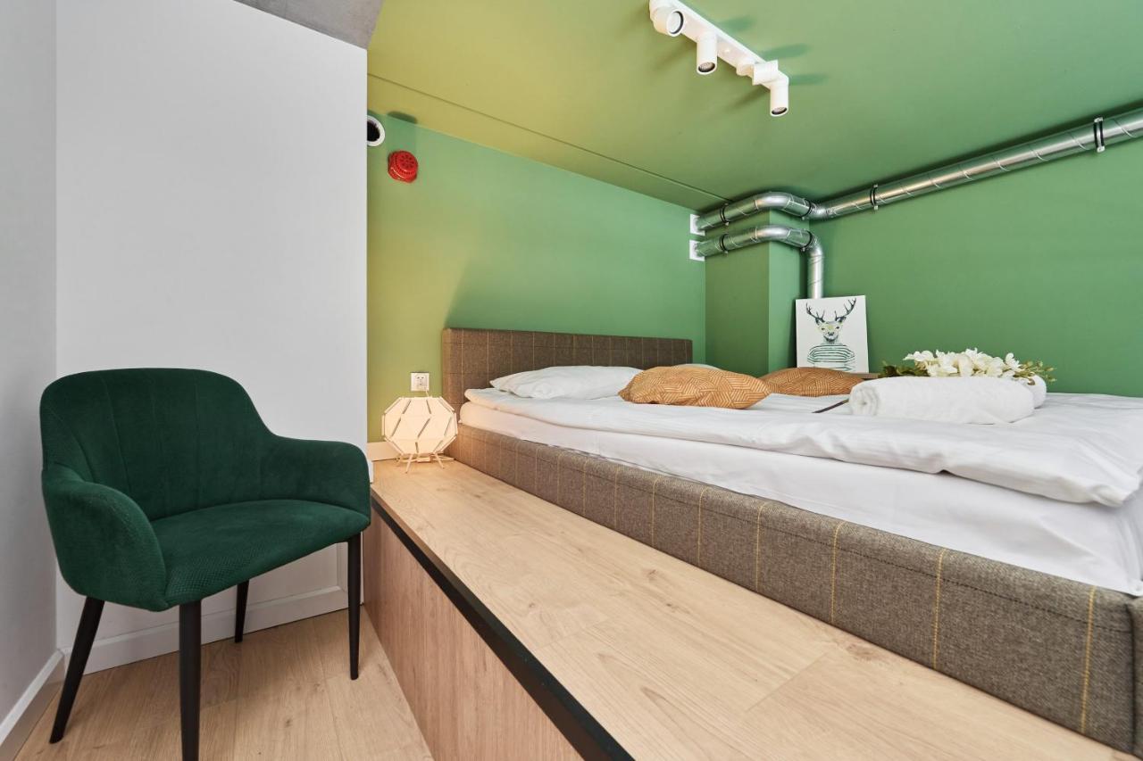 Mezzanine Studio Apartments Zarembowicza Wroclaw Airport By Renters ภายนอก รูปภาพ