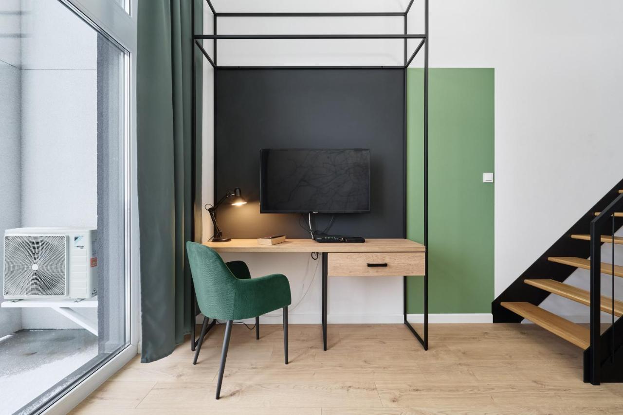 Mezzanine Studio Apartments Zarembowicza Wroclaw Airport By Renters ภายนอก รูปภาพ