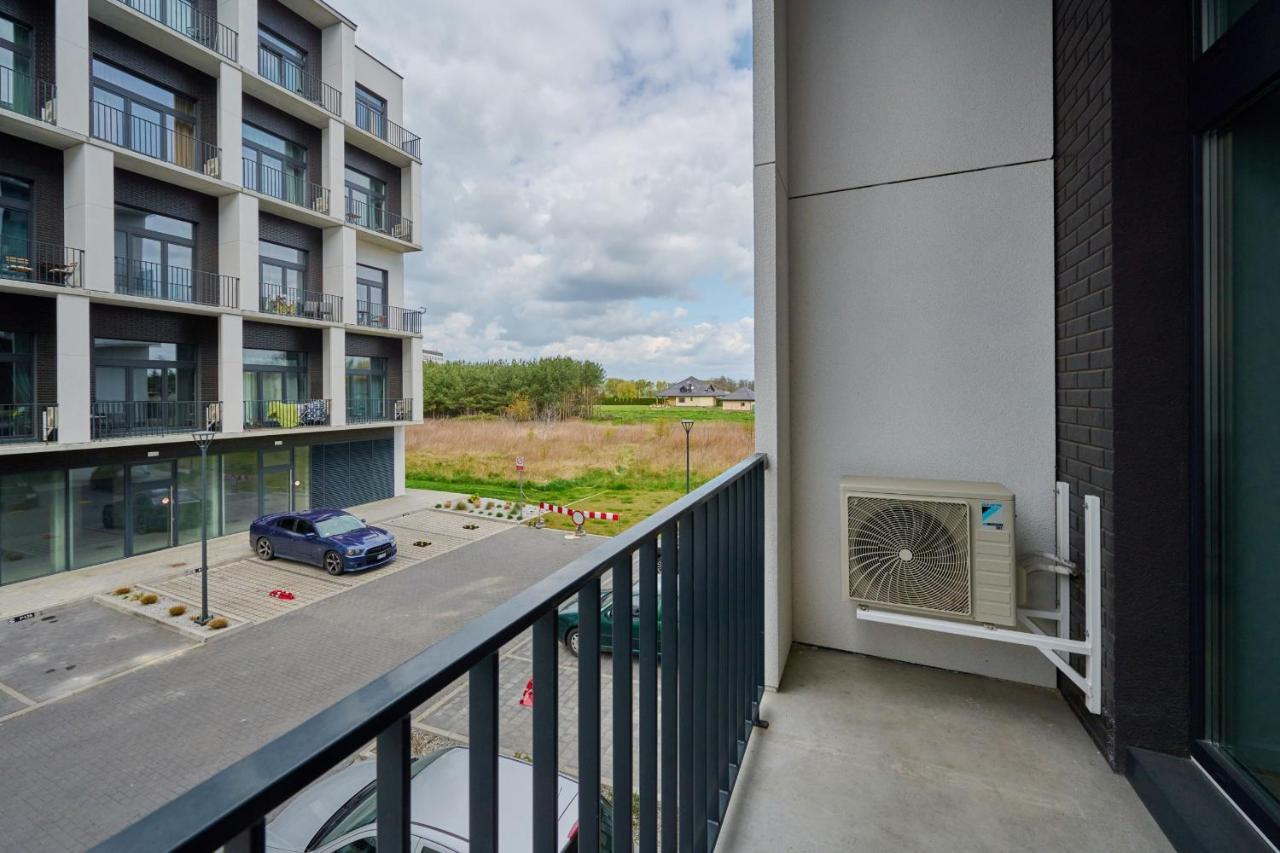 Mezzanine Studio Apartments Zarembowicza Wroclaw Airport By Renters ภายนอก รูปภาพ