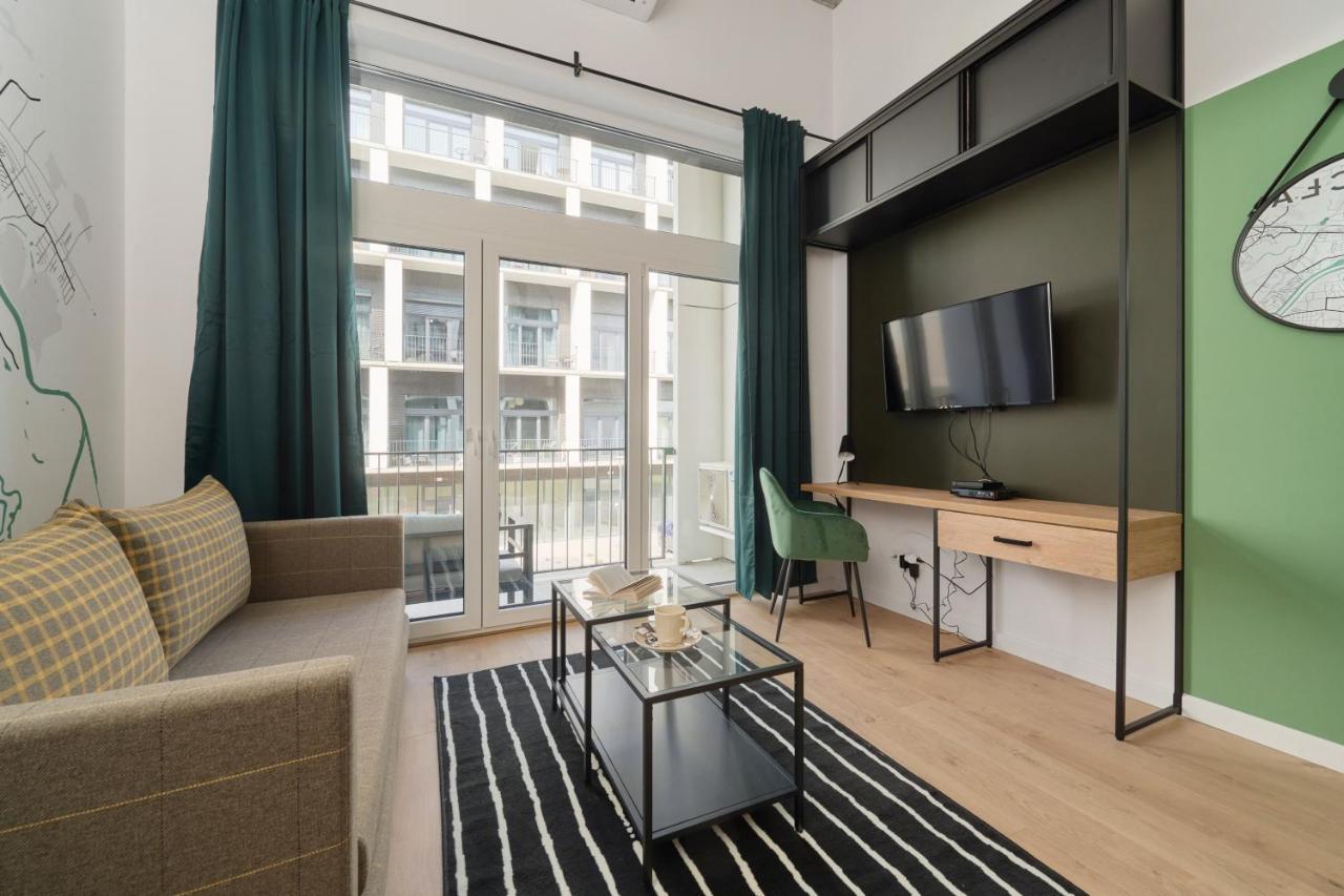 Mezzanine Studio Apartments Zarembowicza Wroclaw Airport By Renters ภายนอก รูปภาพ